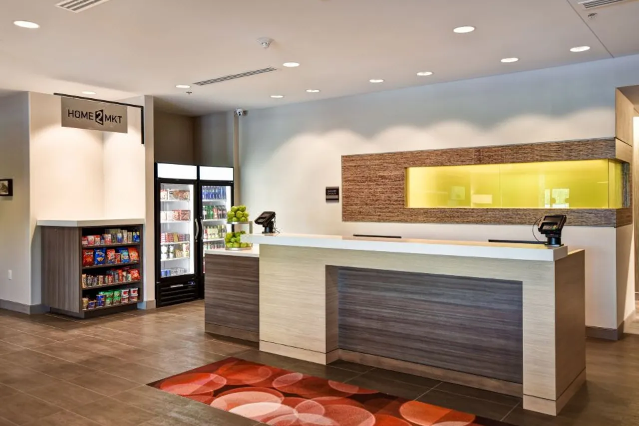 Home2 Suites by Hilton Walpole Foxboro — rooms and atmosphere