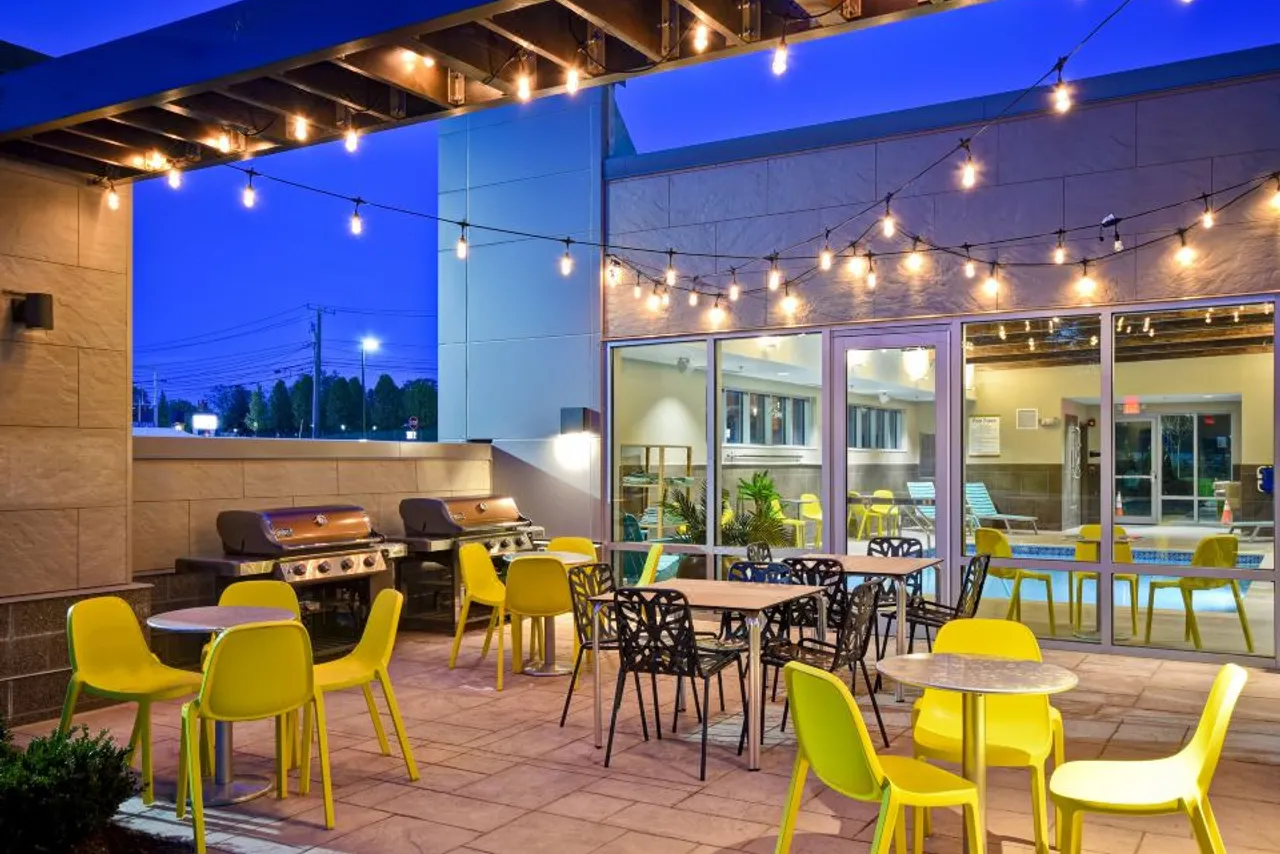 Home2 Suites by Hilton Walpole Foxboro — rooms and atmosphere