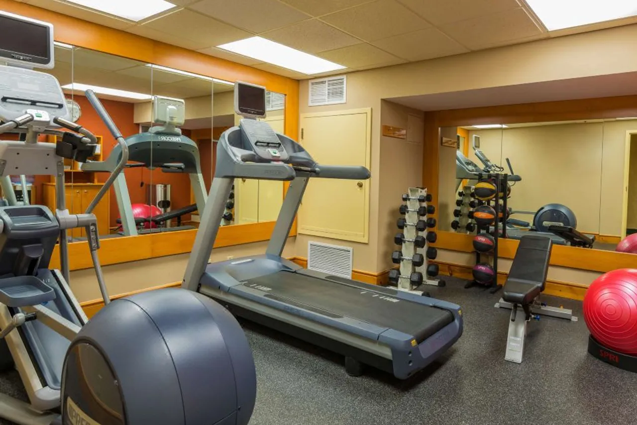 Homewood Suites by Hilton Houston Clear Lake NASA — rooms and atmosphere