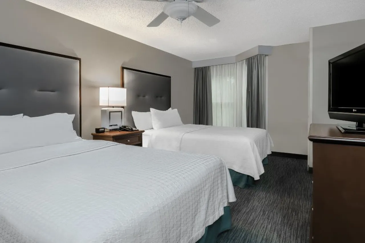 Homewood Suites by Hilton Houston Clear Lake NASA — rooms and atmosphere