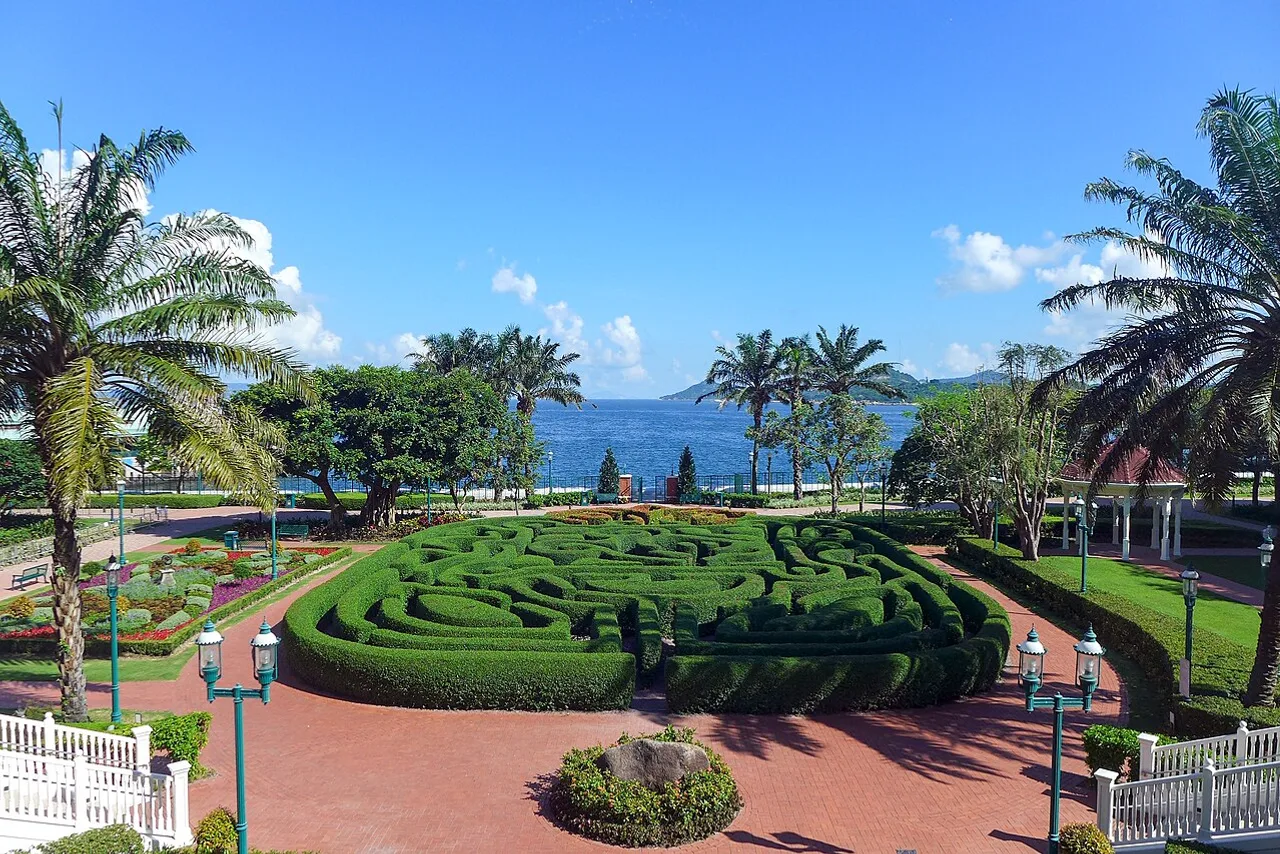 เขาวงกตสวนรูปมิกกี้ Hong Kong Disneyland Hotel