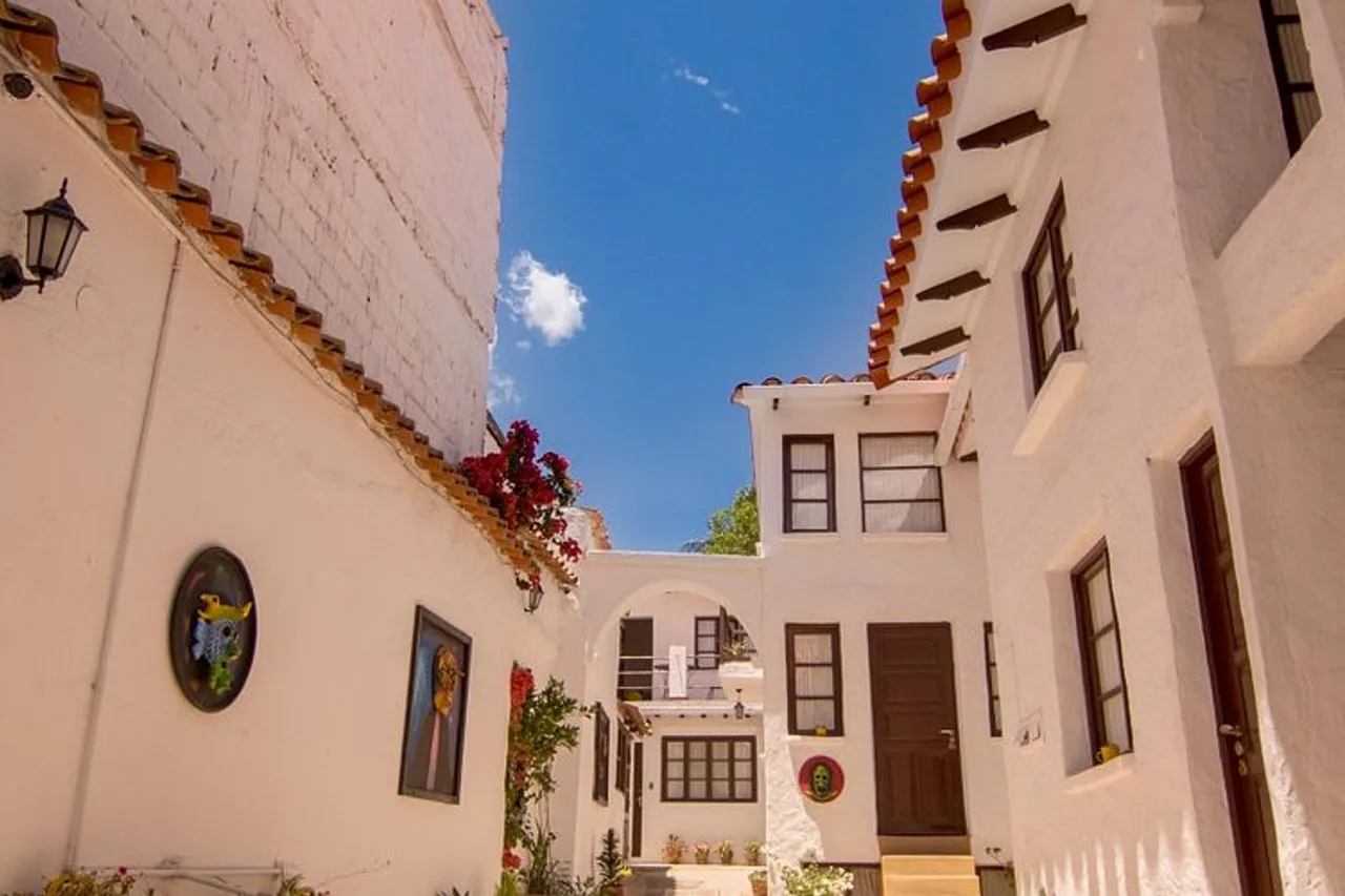 Hostal CasArte Takubamba — rooms and atmosphere