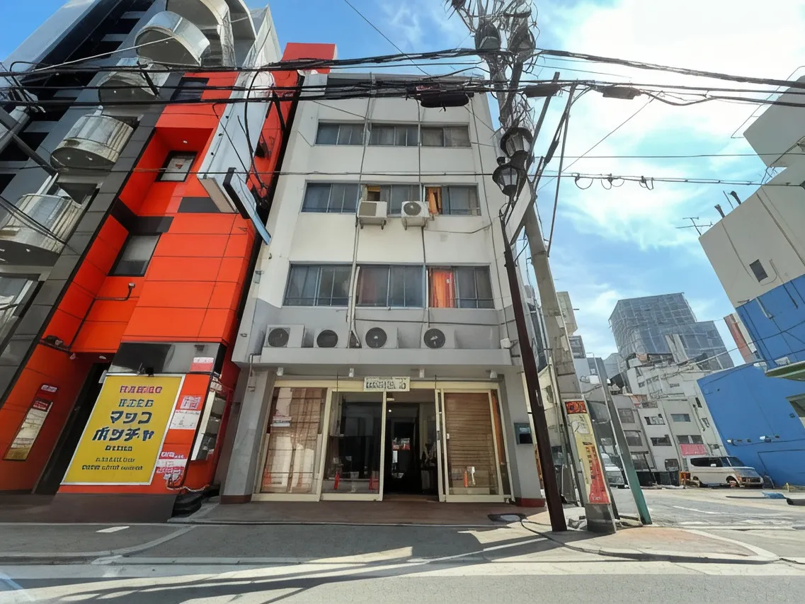Hostel Q — rooms and atmosphere