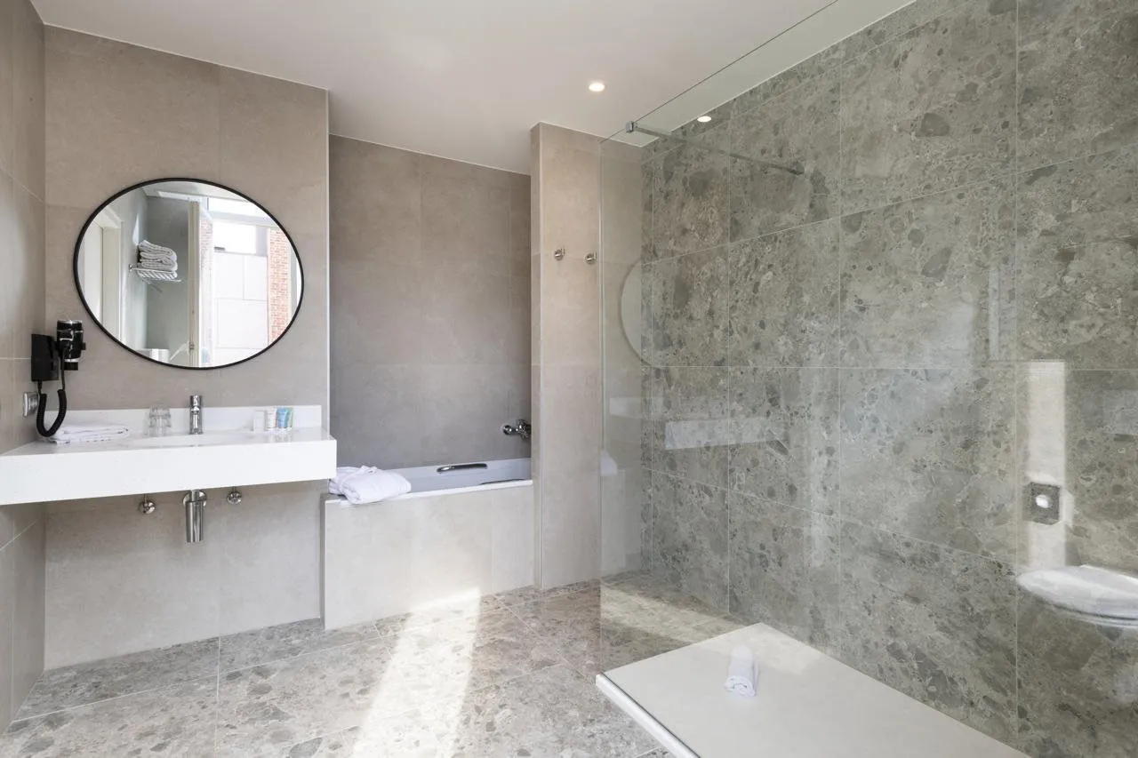 Hotel Academie Bruges — ภาพห้องพักและบรรยากาศ