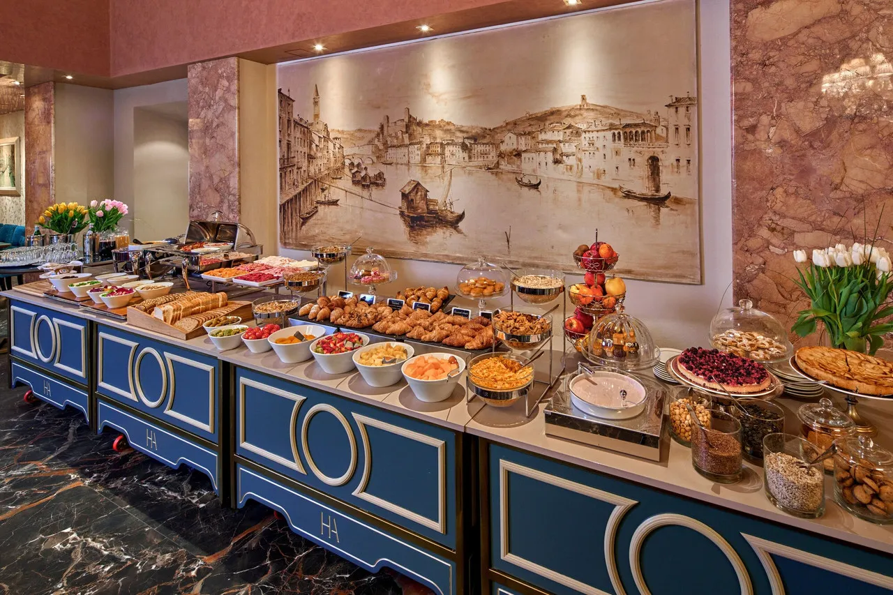 Hotel Accademia — ภาพห้องพักและบรรยากาศ