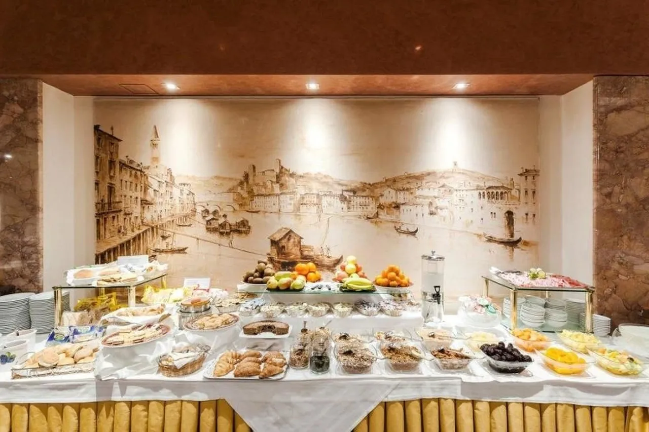 Hotel Accademia — ภาพห้องพักและบรรยากาศ
