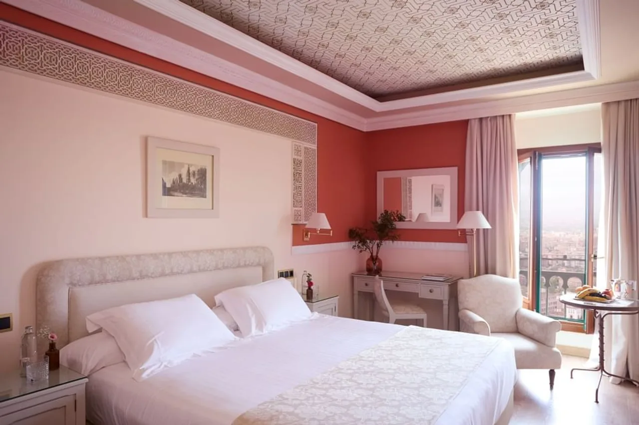 Hotel Alhambra Palace — ภาพห้องพักและบรรยากาศ