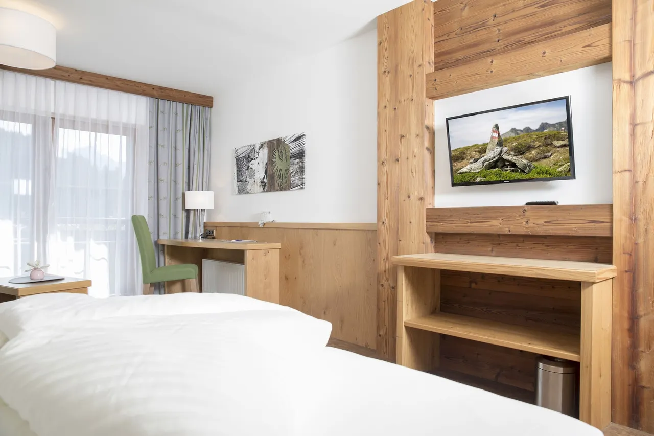 Hotel Alphof — rooms and atmosphere