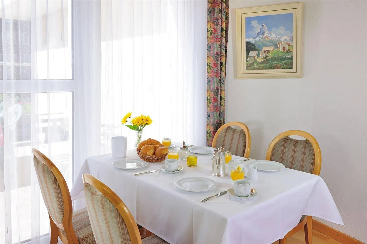 Hotel Alphubel — rooms and atmosphere