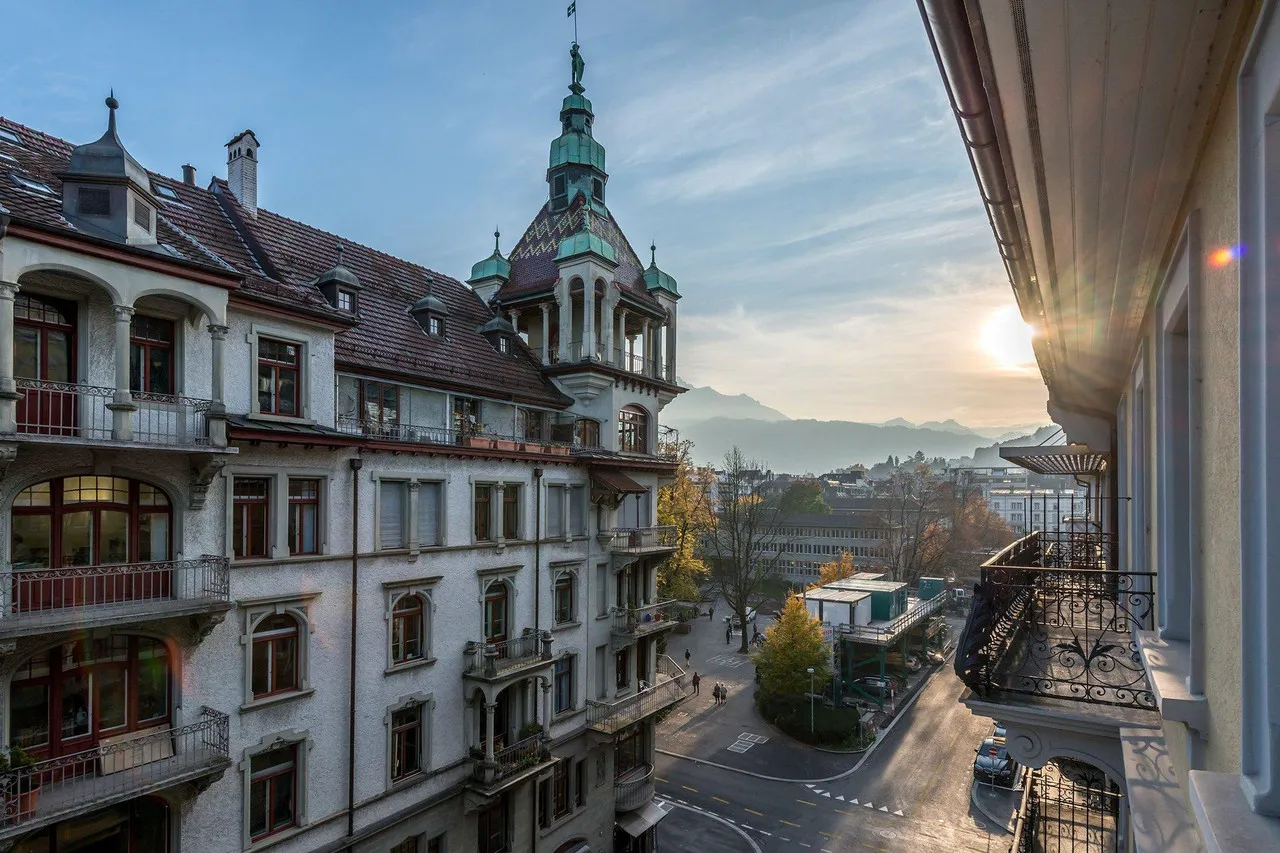 Hotel Alpina Luzern — rooms and atmosphere