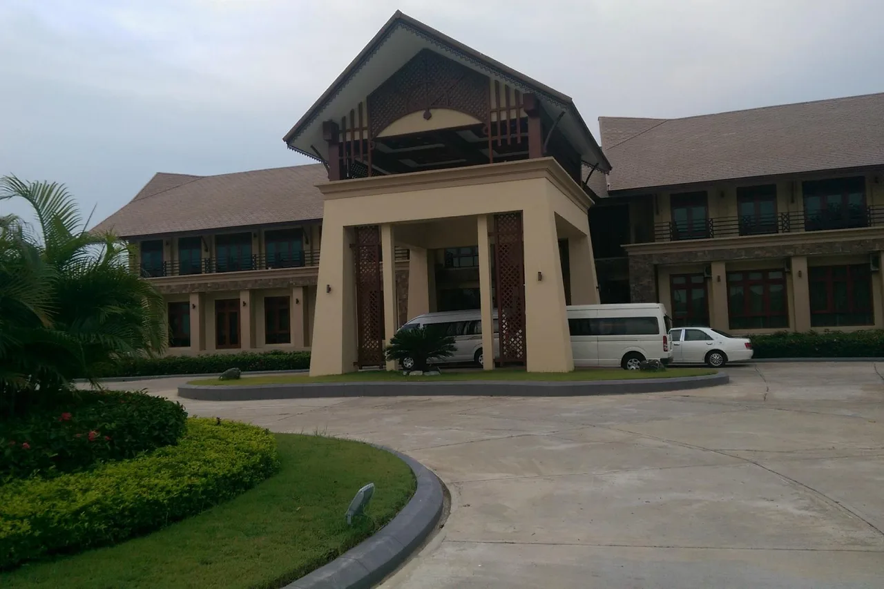 The Hotel Amara Nay Pyi Taw — rooms and atmosphere