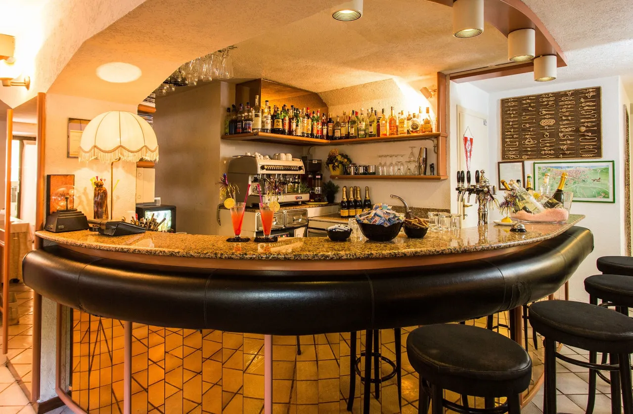 Hotel Antares Rimini — rooms and atmosphere