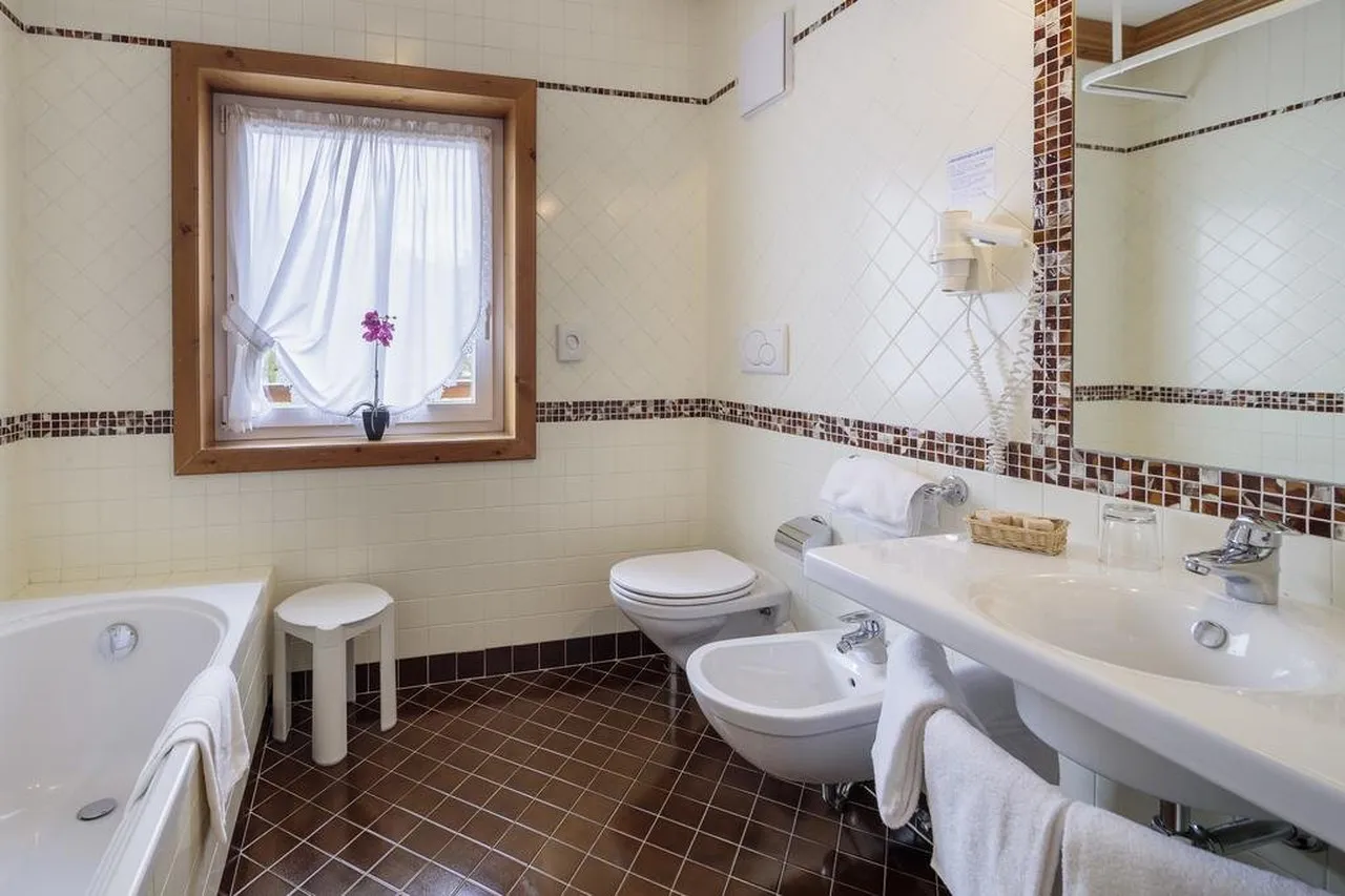 Hotel Aquila Cortina — rooms and atmosphere