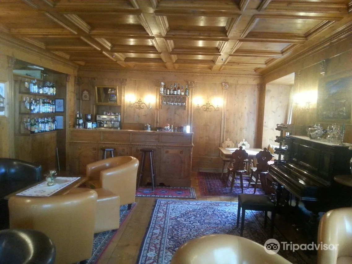 Hotel Aquila Cortina — rooms and atmosphere