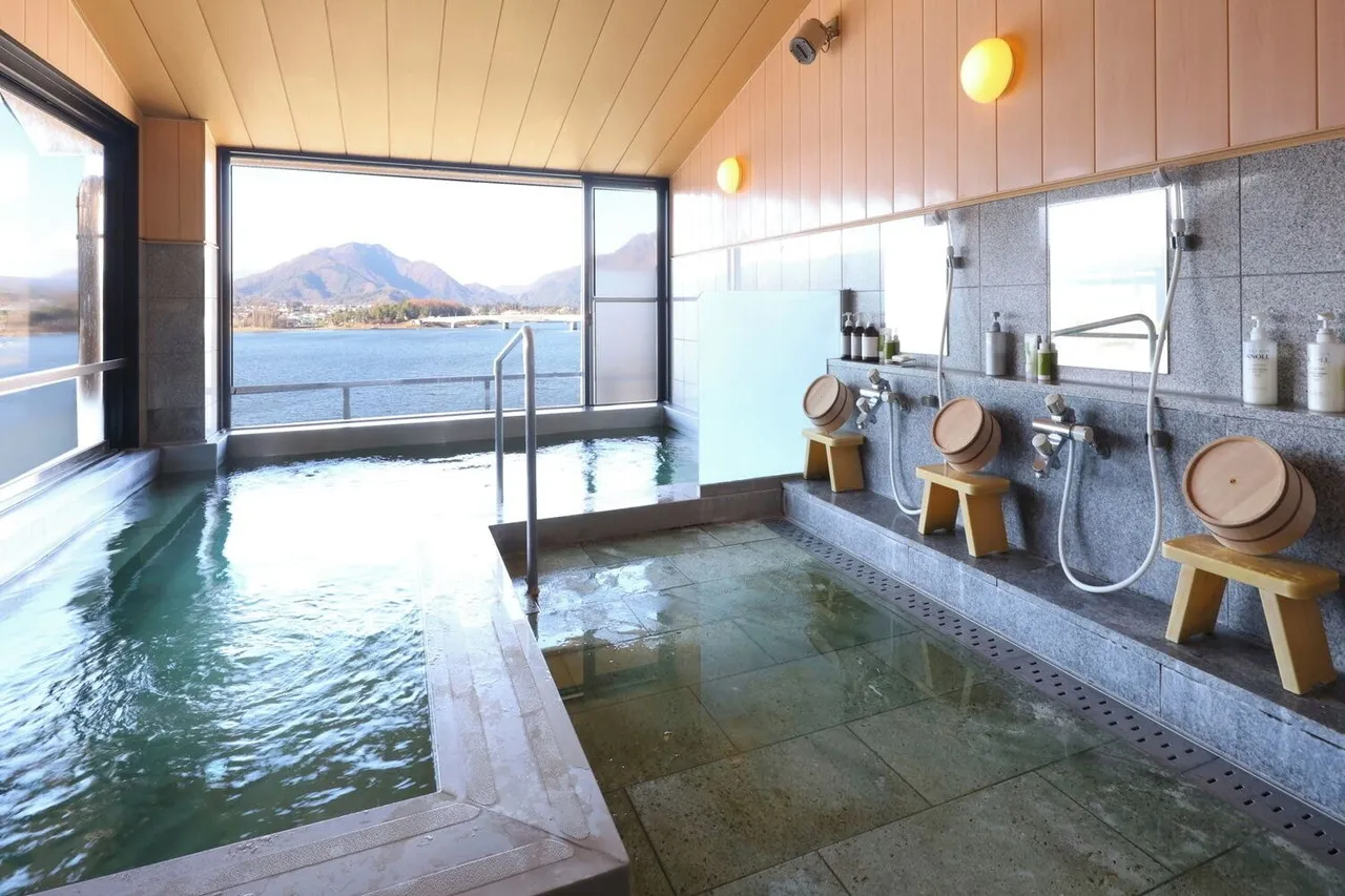 Hotel Asafuji — rooms and atmosphere