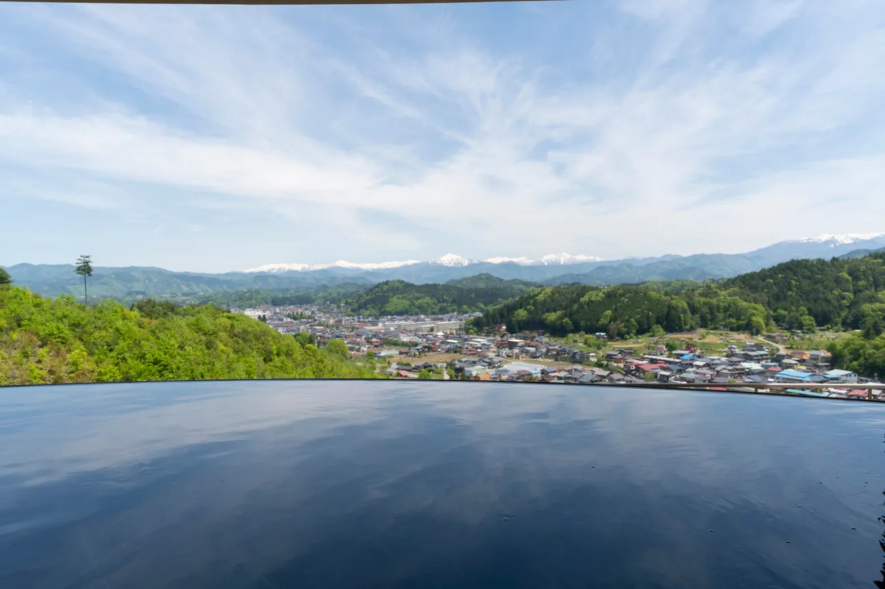Hotel Associa Takayama Resort — rooms and atmosphere