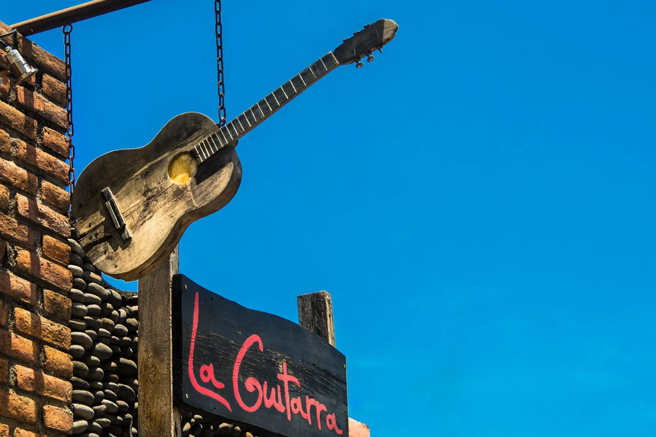 Hotel & Bar La Guitarra — เอลตุนโก