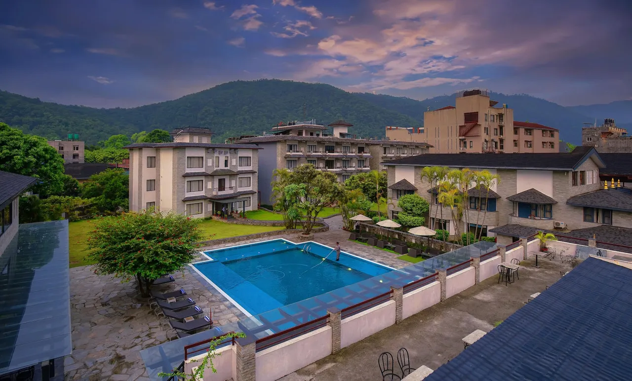 Hotel Barahi Pokhara — rooms and atmosphere