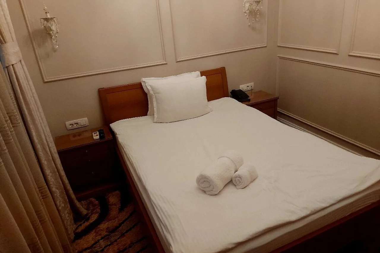 Hotel Begolli — rooms and atmosphere