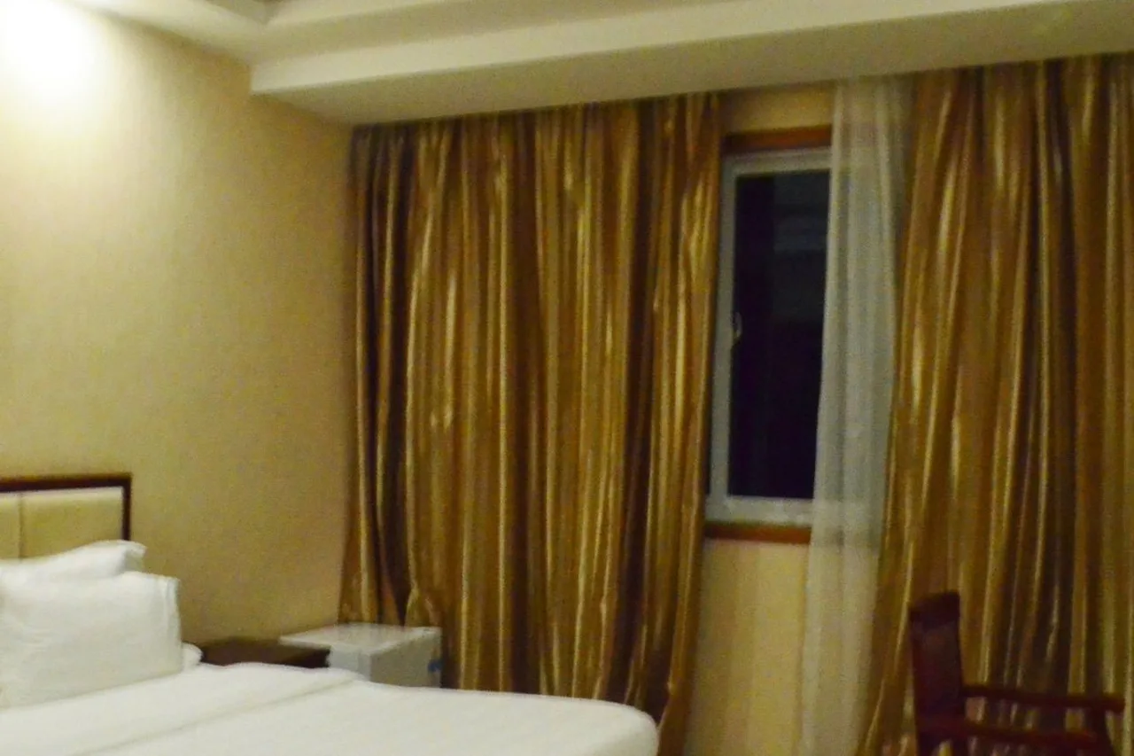 Hotel Boulevard Libreville — rooms and atmosphere
