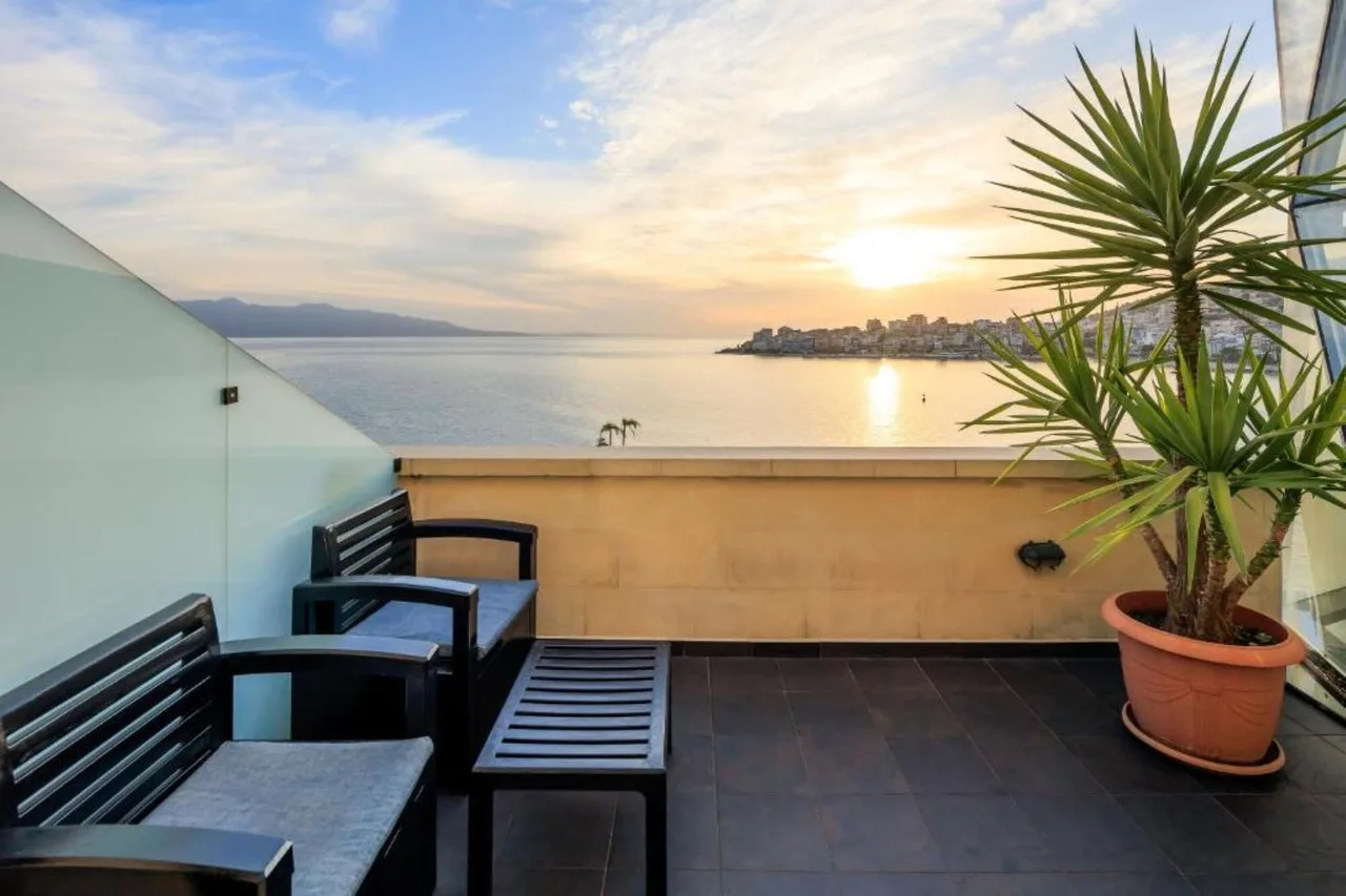Hotel Brilant Saranda — ภาพห้องพักและบรรยากาศ