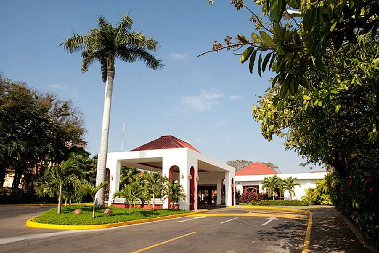 Hotel Camino Real Managua — rooms and atmosphere