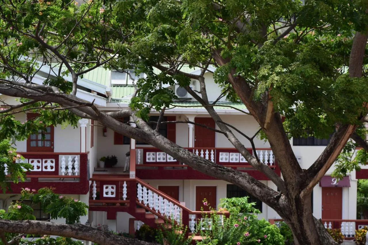 Hotel Carriacou Laurena — ภาพห้องพักและบรรยากาศ