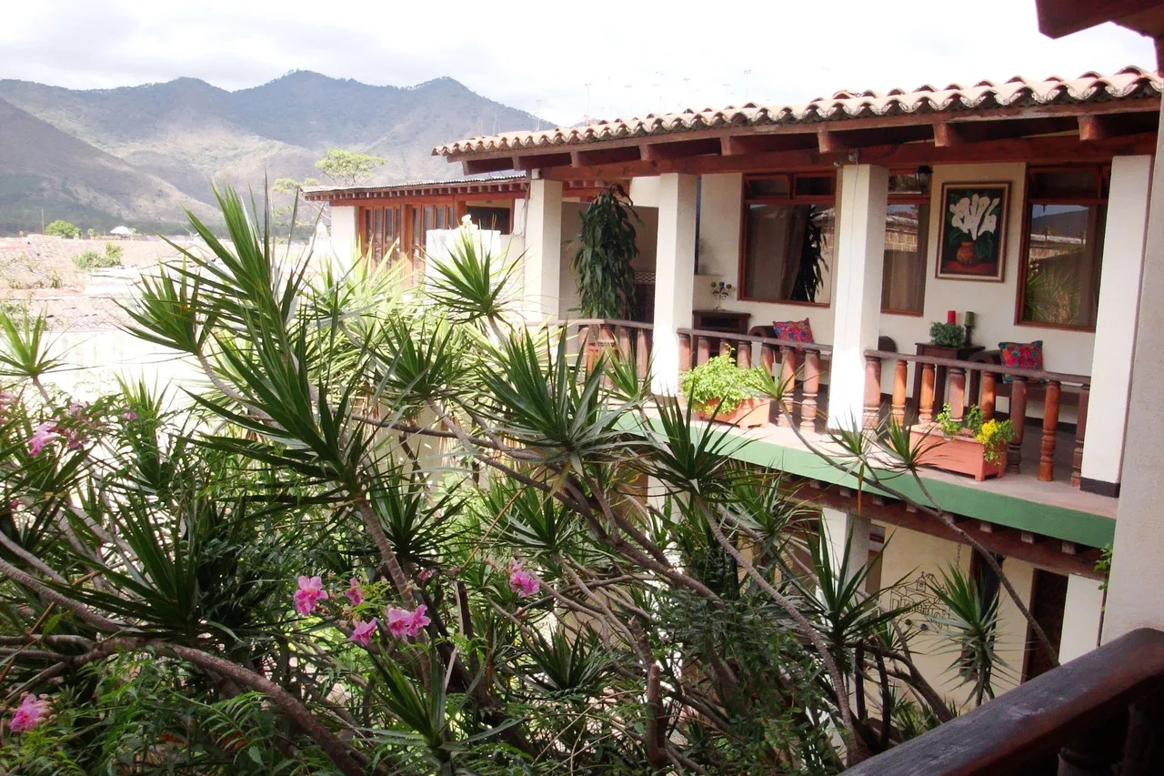 Hotel Casa del Parque by AHS — ภาพห้องพักและบรรยากาศ