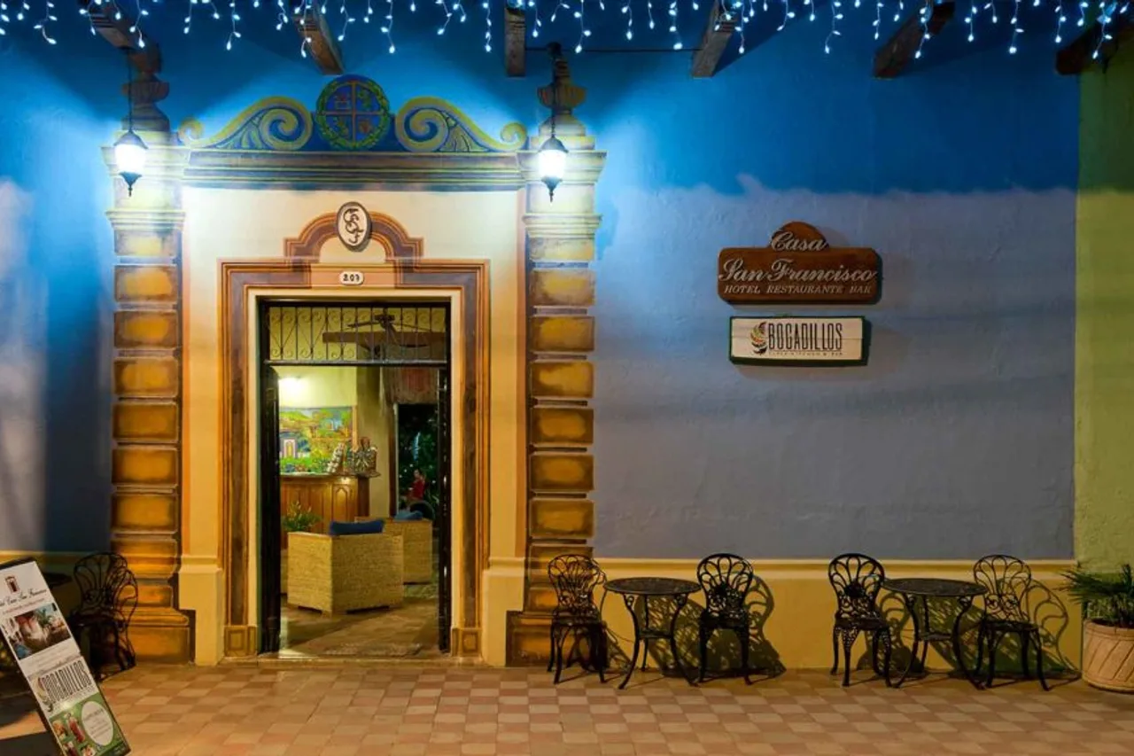 Hotel Casa San Francisco — ภาพห้องพักและบรรยากาศ