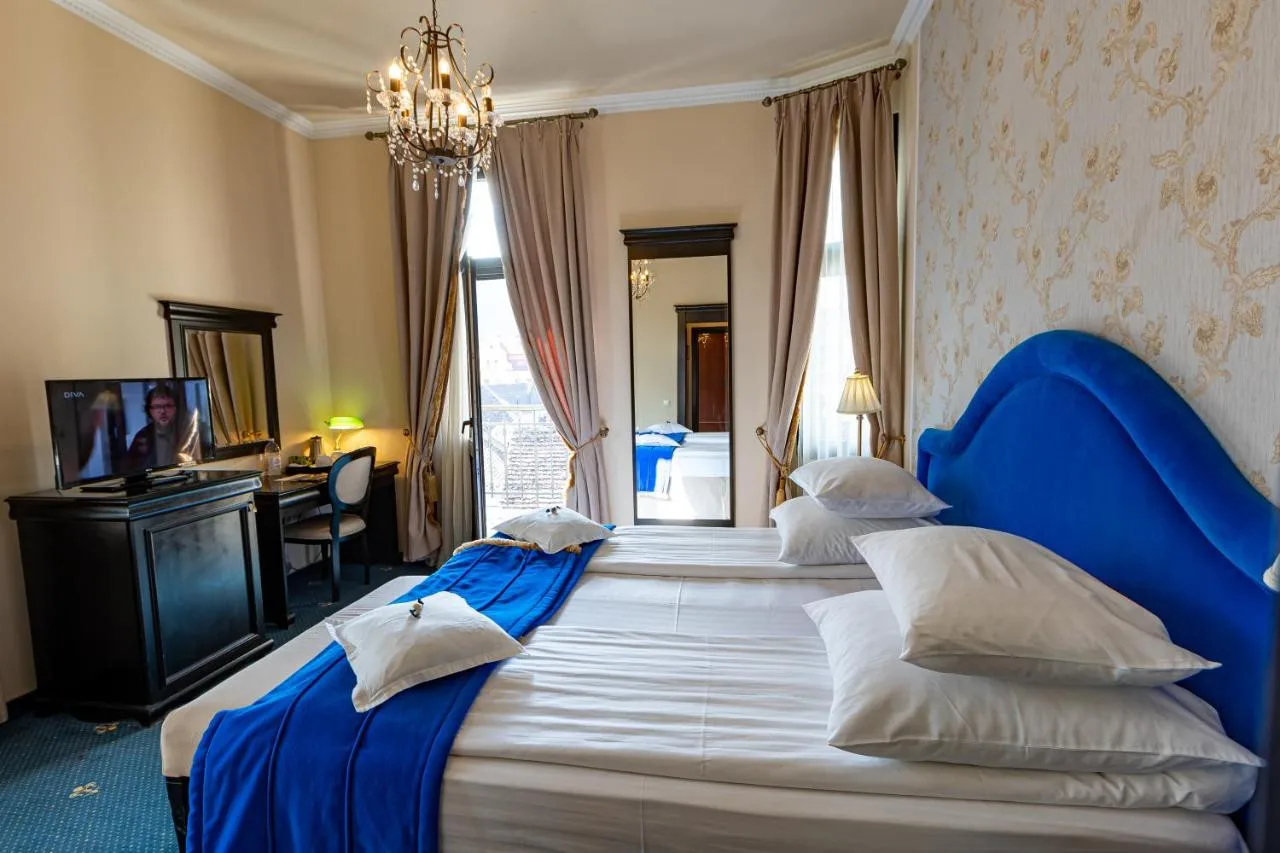 Hotel Central Park Sighisoara — ภาพห้องพักและบรรยากาศ