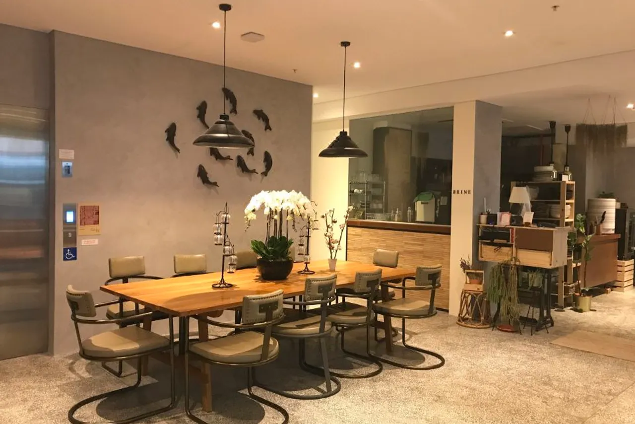 Hotel Clover 769 North Bridge Road — rooms and atmosphere