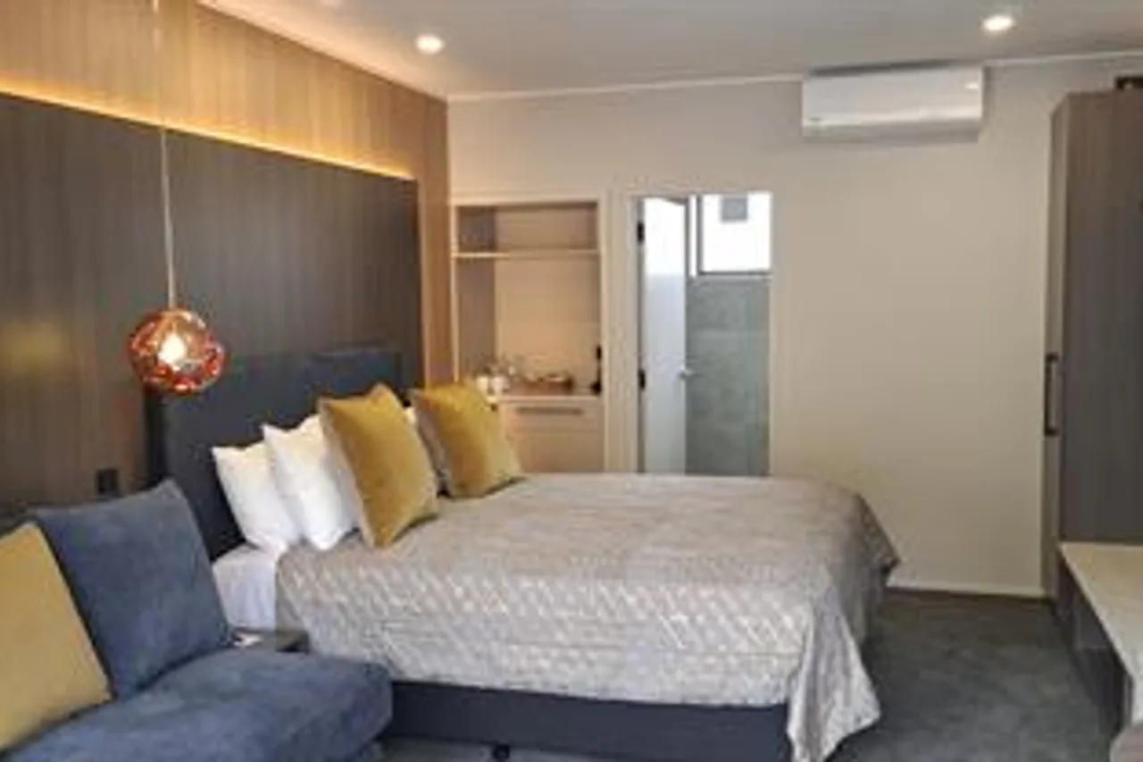Hotel Coachman Palmerston North — rooms and atmosphere