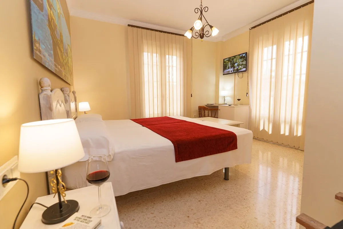 Hotel Colón — ภาพห้องพักและบรรยากาศ