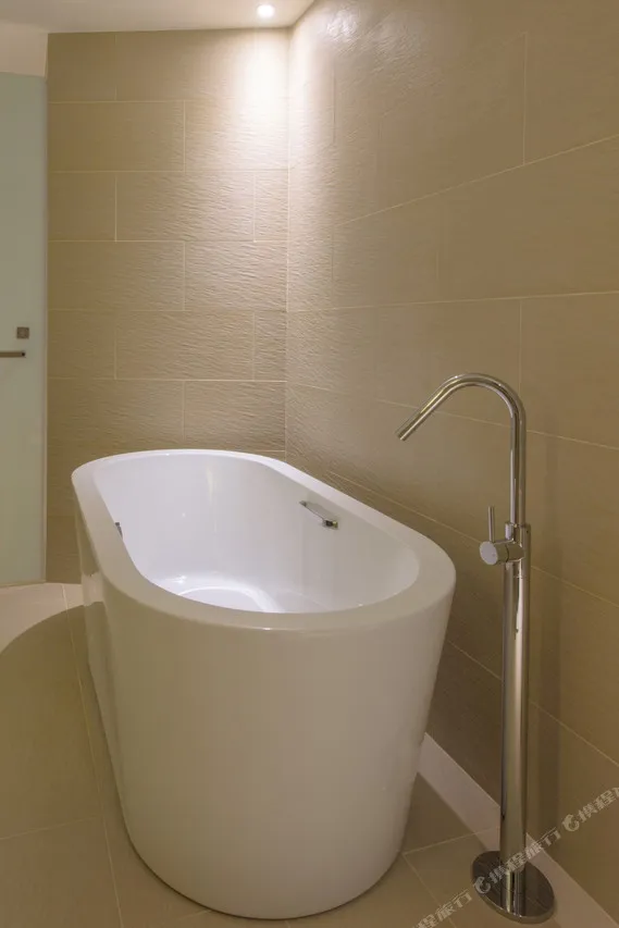Hotel Cozzi Zhongshan Kaohsiung — rooms and atmosphere