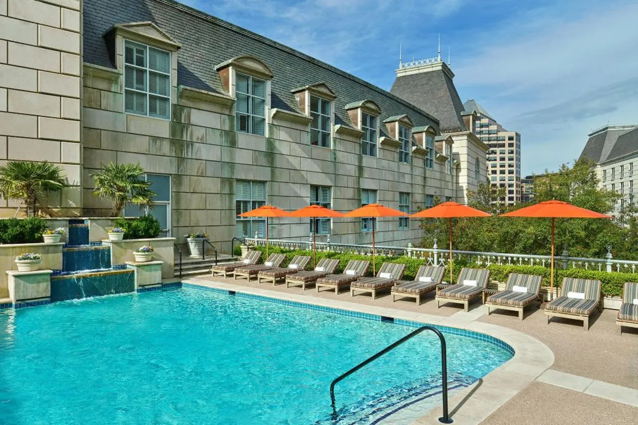 Hotel Crescent Court — rooms and atmosphere
