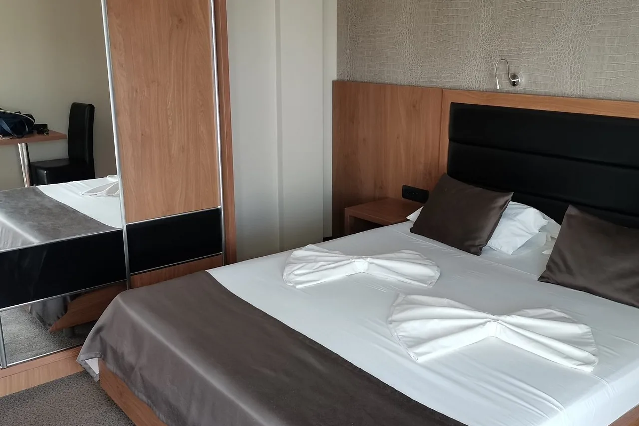 Hotel Crnogorska Kuca — rooms and atmosphere