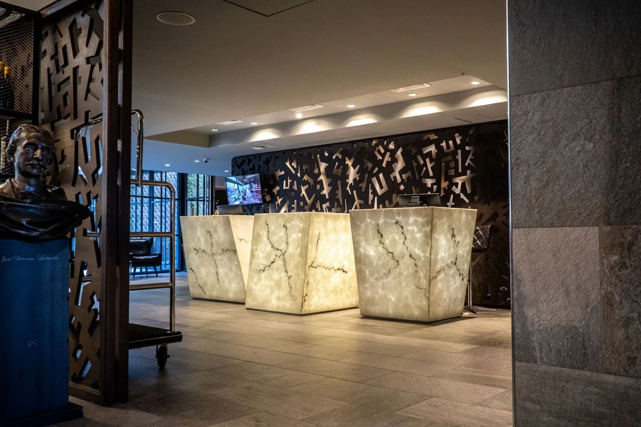 Hotel Cumbres Lastarria — rooms and atmosphere