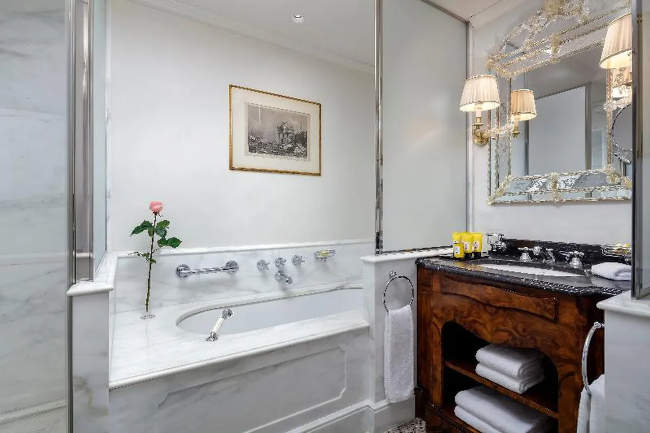 Hotel Danieli, a Luxury Collection Hotel — rooms and atmosphere