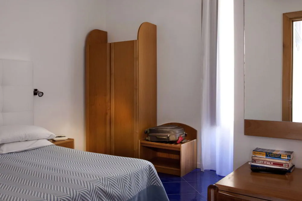Hotel del Corso — ภาพห้องพักและบรรยากาศ