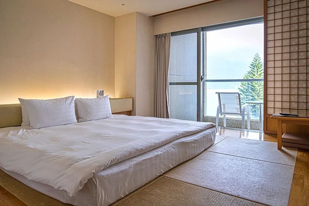 Hotel Del Lago — ภาพห้องพักและบรรยากาศ