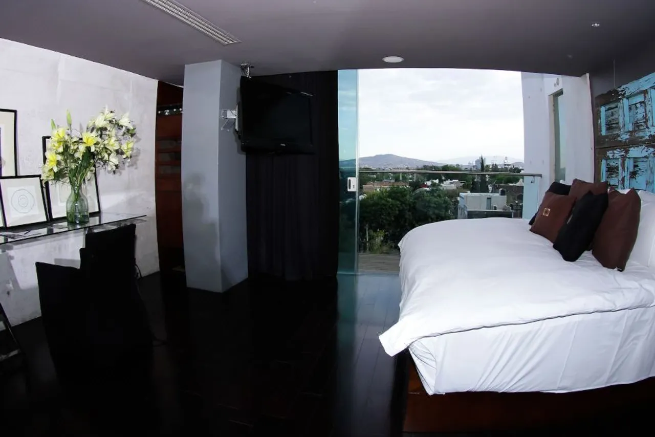 Hotel Demetria — rooms and atmosphere