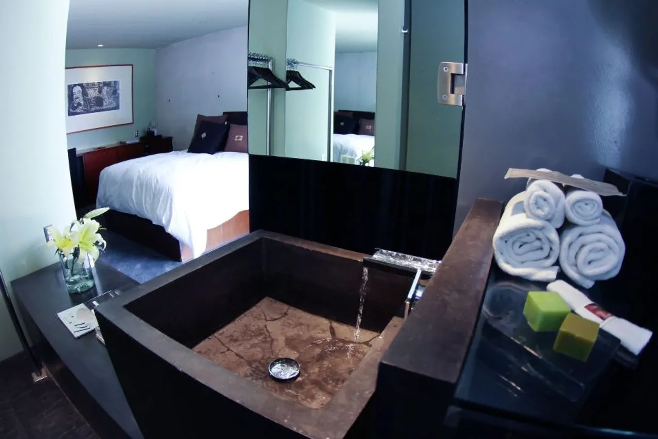 Hotel Demetria — rooms and atmosphere