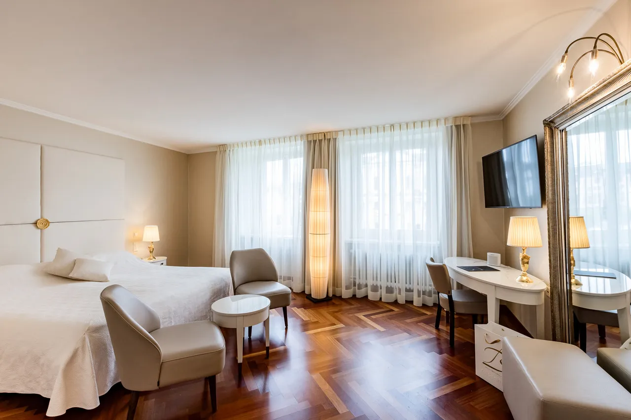 Hotel des Balances — ภาพห้องพักและบรรยากาศ
