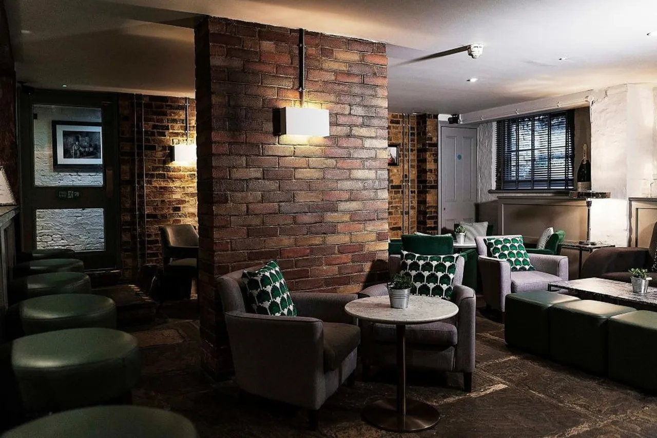 Hotel du Vin & Bistro Cambridge — rooms and atmosphere