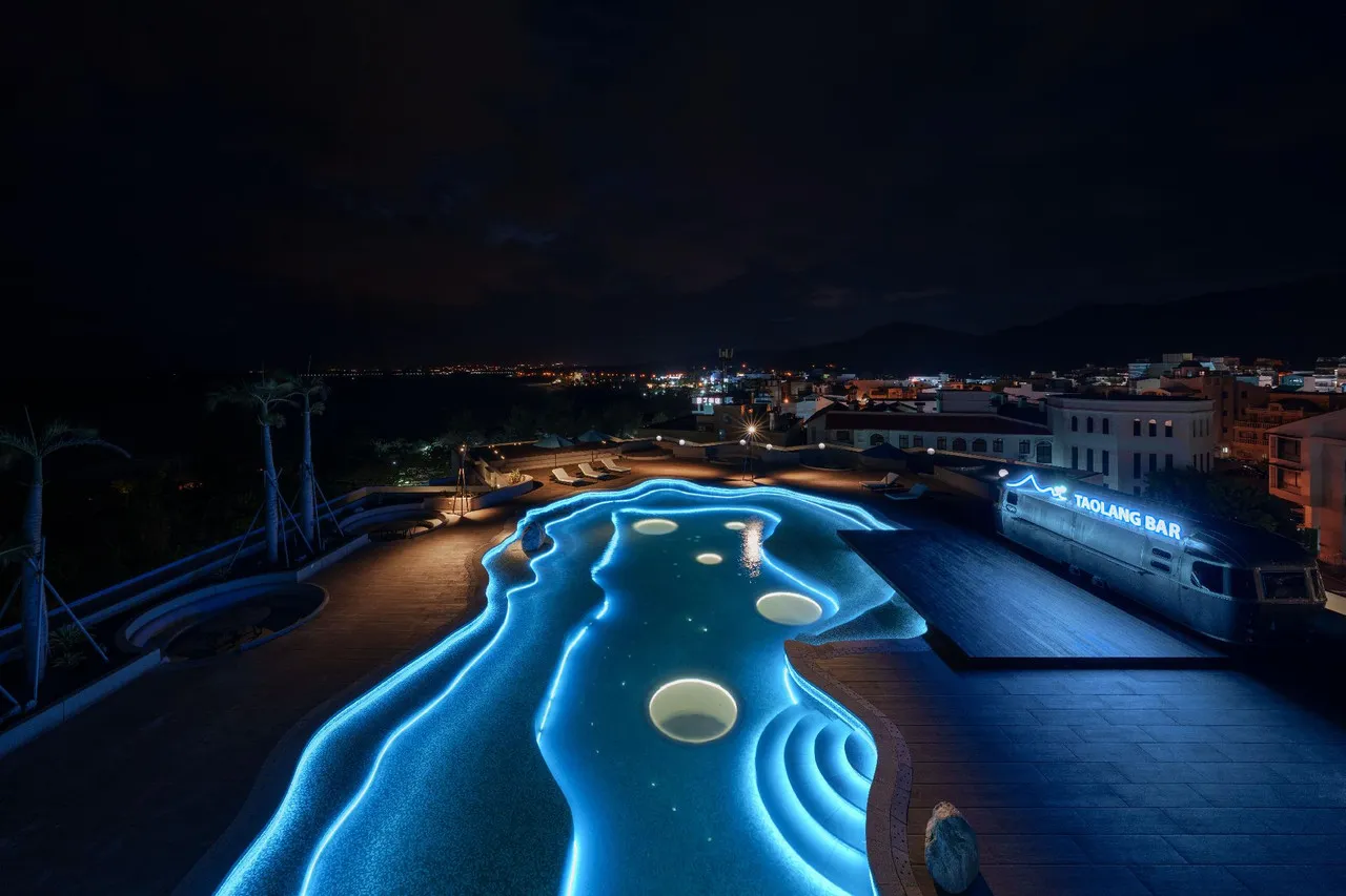 Hotel dùa Kenting — rooms and atmosphere