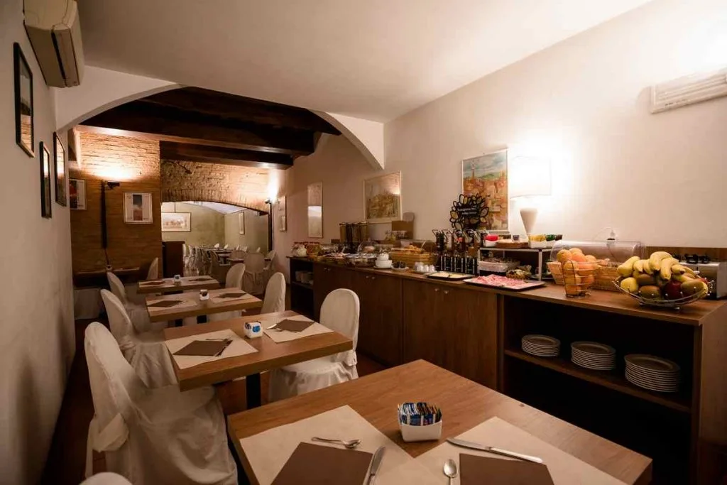 Hotel Duomo — ภาพห้องพักและบรรยากาศ