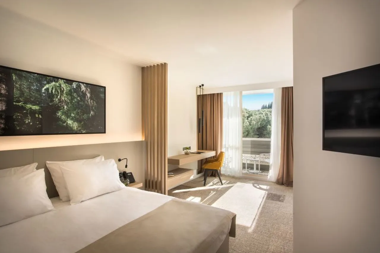 Eden Hotel by Maistra Collection — rooms and atmosphere