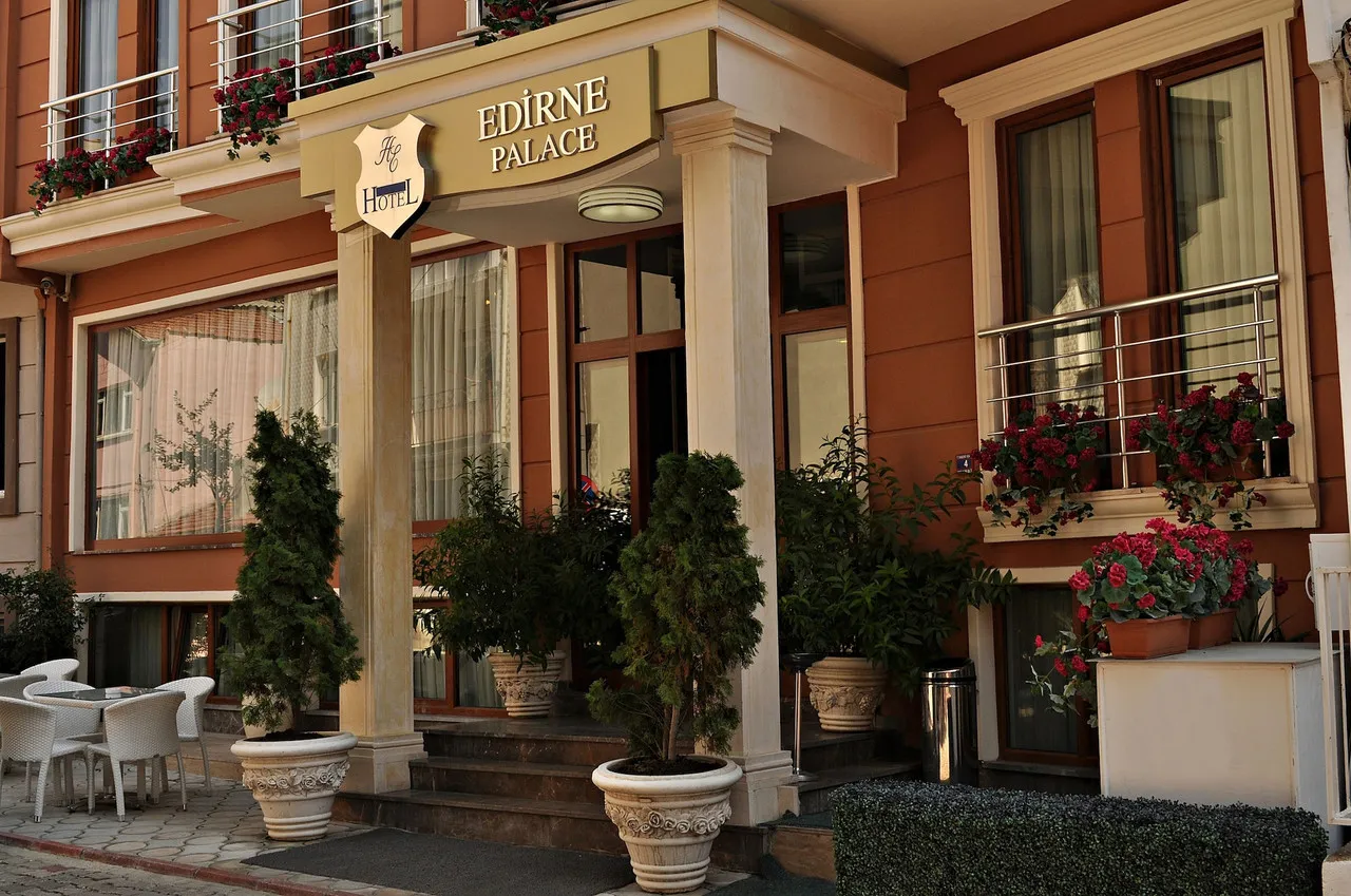 Hotel Edirne Palace — rooms and atmosphere