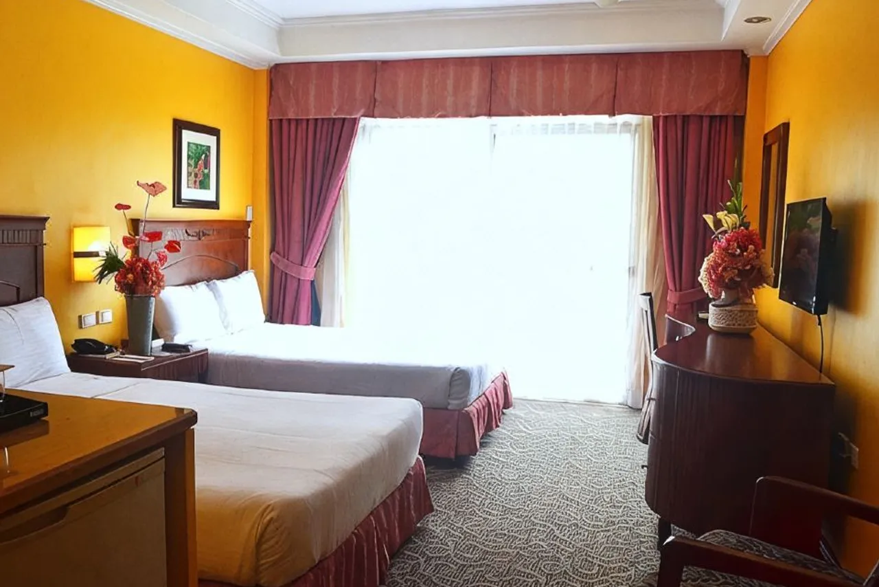 Hotel Elizabeth Baguio — rooms and atmosphere