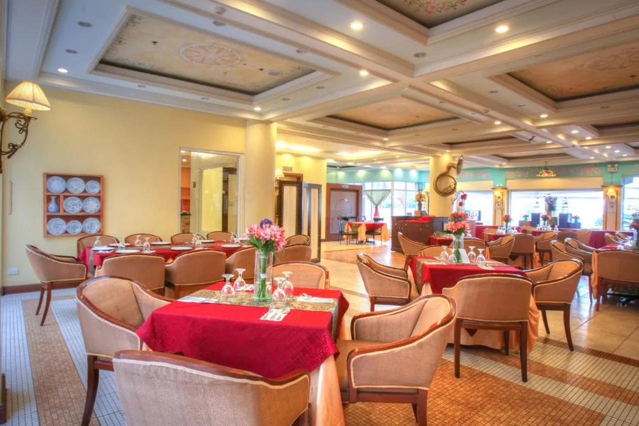 Hotel Elizabeth Baguio — rooms and atmosphere